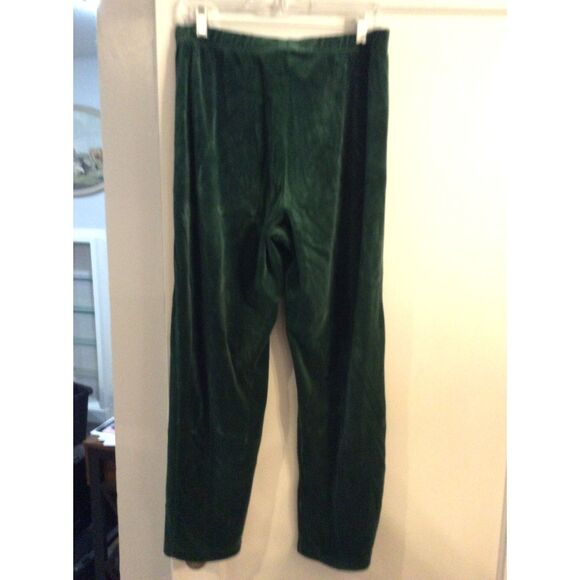 Elegant Green Velvet Pants - Picture 5 of 5